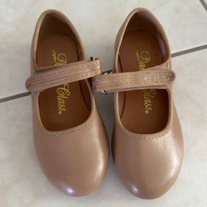 Tan Tap Shoes - size Toddler 10